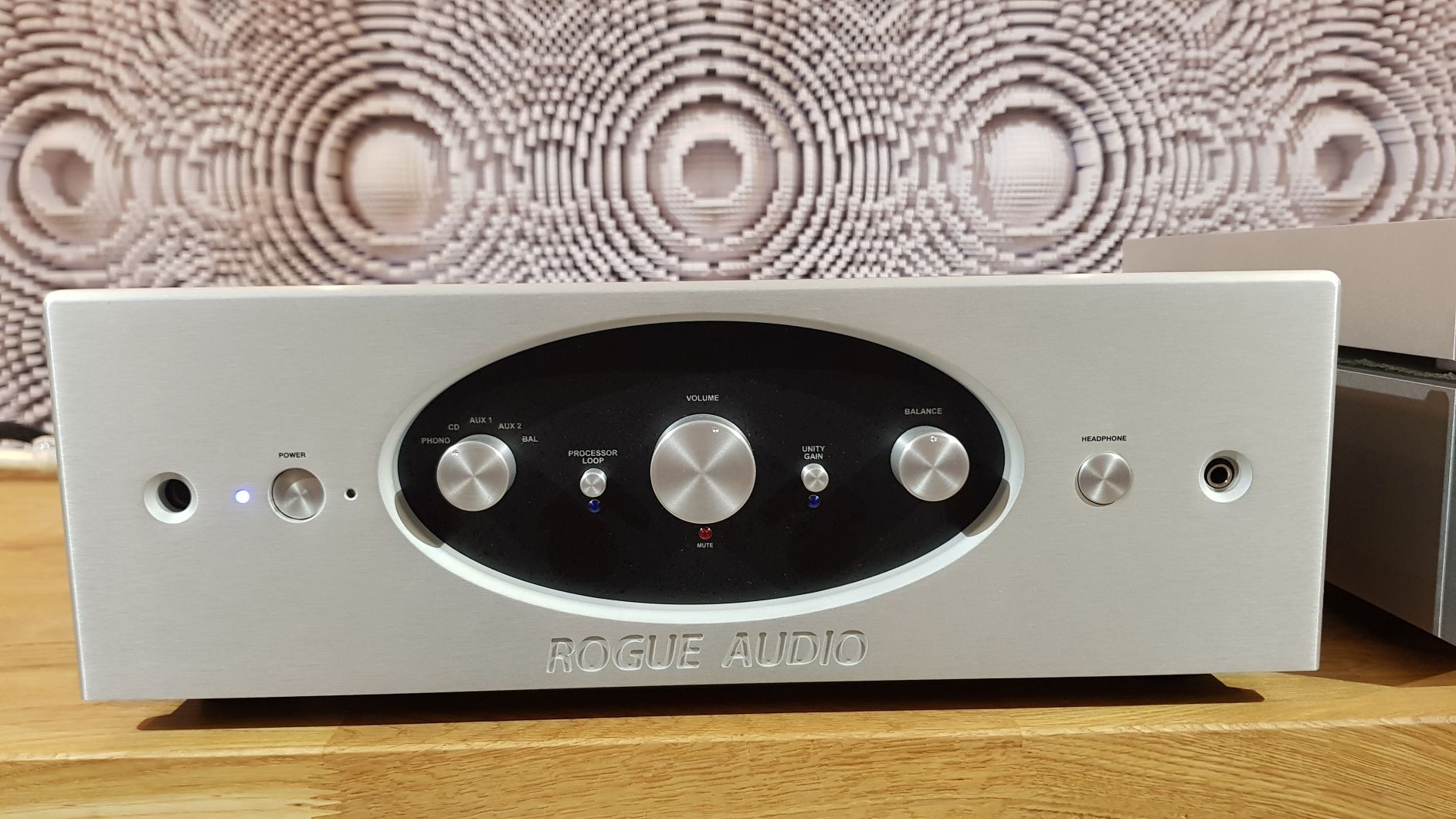 Wzmacniacze / Wzmacniacze tranz. / Rogue Audio Pharaoh ROGUE AUDIO PHARAOH wzmacniacz hybrydowy